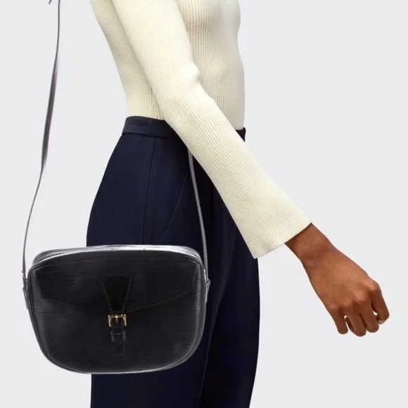 Louis Vuitton Jeune Fille Epi Noir Crossbody Bag - Picture 3 of 12